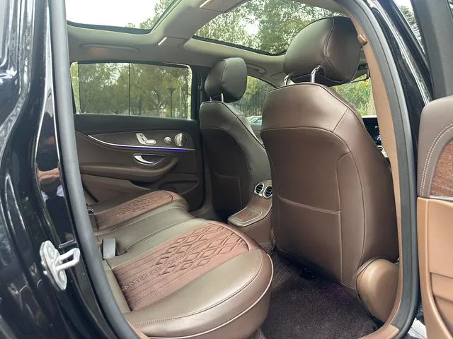 Mercedes-Benz E-Class 2023 Restyling E 300 L Luxury type Passenger car interior photo 13