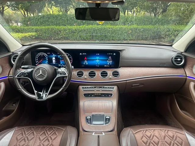 Mercedes-Benz E-Class 2023 Restyling E 300 L Luxury type Passenger car interior photo 14