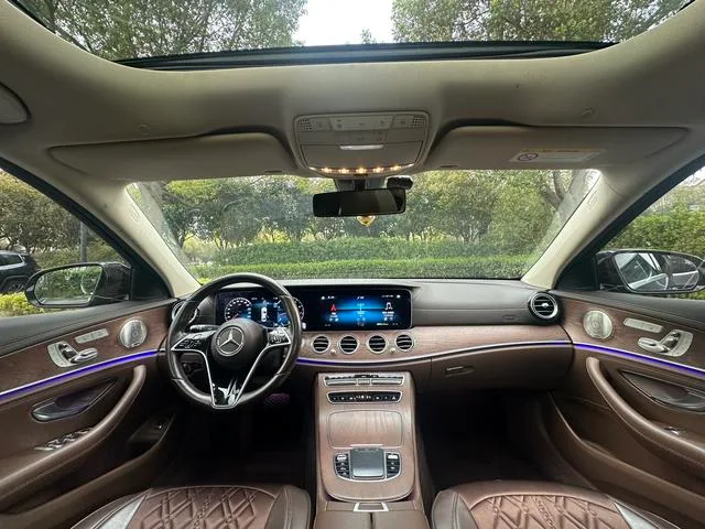 Mercedes-Benz E-Class 2023 Restyling E 300 L Luxury type Passenger car interior photo 15