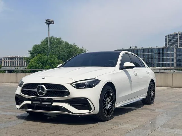 Mercedes-Benz C-Class 2025 Restyling C 260 L Sports version exterior photo 1 Mercedes-Benz C-Class 2025 Restyling C 260 L Sports version exterior photo 1