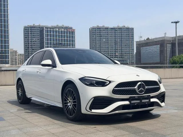 Mercedes-Benz C-Class 2025 Restyling C 260 L Sports version exterior photo 2 Mercedes-Benz C-Class 2025 Restyling C 260 L Sports version exterior photo 2