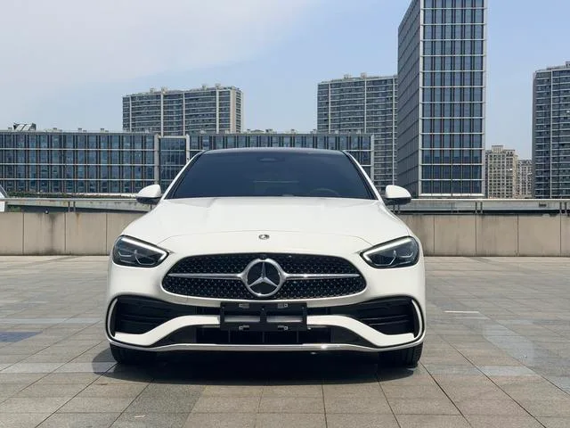 Mercedes-Benz C-Class 2025 Restyling C 260 L Sports version exterior photo 3 Mercedes-Benz C-Class 2025 Restyling C 260 L Sports version exterior photo 3