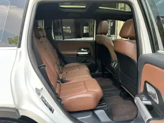 Mercedes-Benz GLB 2023 GLB 220 Estilo de moda interior foto 10 Mercedes-Benz GLB 2023 GLB 220 Estilo de moda interior foto 10