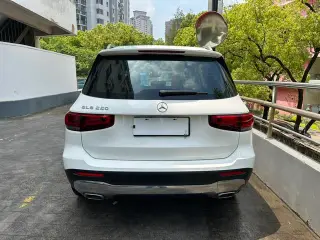 Mercedes-Benz GLB 2023 GLB 220 Estilo de moda interior foto 15 Mercedes-Benz GLB 2023 GLB 220 Estilo de moda interior foto 15