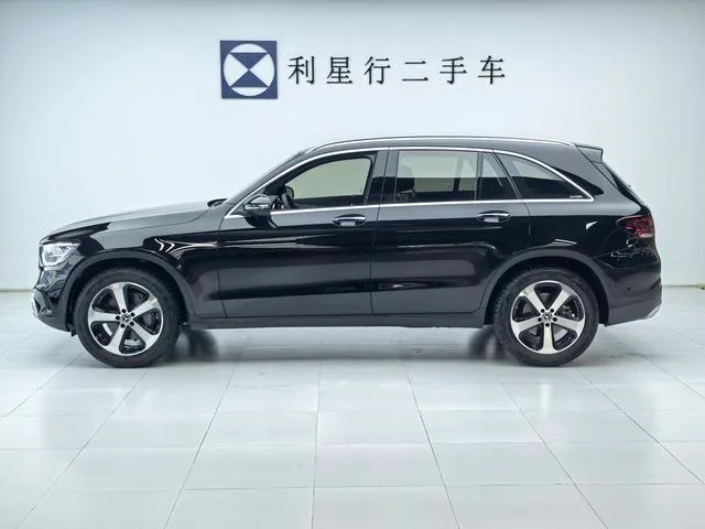 Mercedes-Benz GLC 2021 GLC 260 L 4MATIC Dynamic exterior photo 2 Mercedes-Benz GLC 2021 GLC 260 L 4MATIC Dynamic exterior photo 2