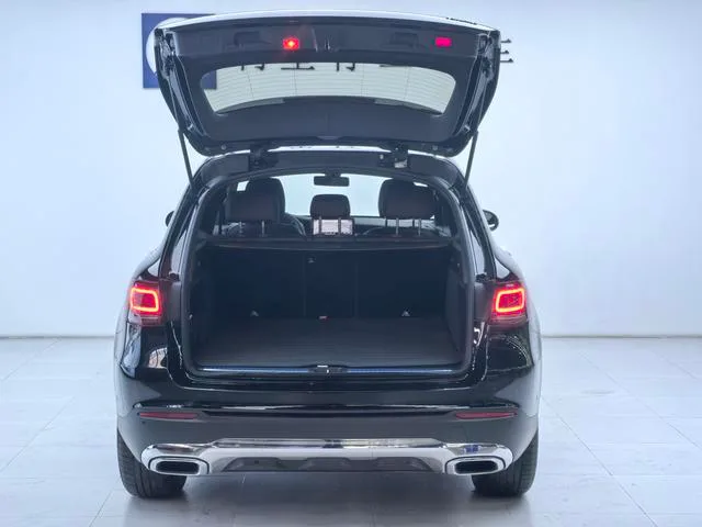 Mercedes-Benz GLC 2021 GLC 260 L 4MATIC Dynamic exterior photo 7 Mercedes-Benz GLC 2021 GLC 260 L 4MATIC Dynamic exterior photo 7