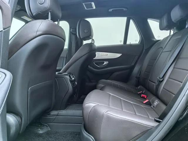 Mercedes-Benz GLC 2021 GLC 260 L 4MATIC Dynamic interior photo 15 Mercedes-Benz GLC 2021 GLC 260 L 4MATIC Dynamic interior photo 15