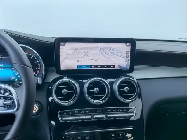 Mercedes-Benz GLC 2021 GLC 260 L 4MATIC Dynamic interior photo 16 Mercedes-Benz GLC 2021 GLC 260 L 4MATIC Dynamic interior photo 16