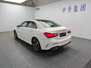Mercedes-Benz A-Class 2023 A 200 L Edición de moda de coche deportivo exterior foto 4 Mercedes-Benz A-Class 2023 A 200 L Edición de moda de coche deportivo exterior foto 4