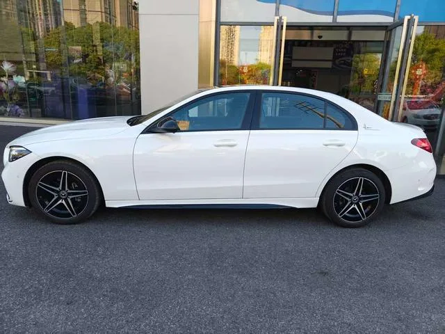 Mercedes-Benz C-Class 2025 Restyling C 260 L Hao Night Sports Edition exterior photo 4 Mercedes-Benz C-Class 2025 Restyling C 260 L Hao Night Sports Edition exterior photo 4
