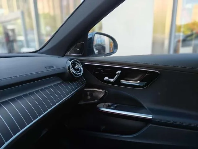 Mercedes-Benz C-Class 2025 Restyling C 260 L Hao Night Sports Edition interior photo 14 Mercedes-Benz C-Class 2025 Restyling C 260 L Hao Night Sports Edition interior photo 14