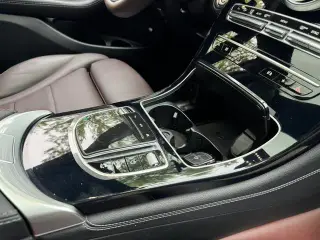 Mercedes-Benz GLC 2021 GLC 260 L 4MATIC Dynamic exterior photo 7 Mercedes-Benz GLC 2021 GLC 260 L 4MATIC Dynamic exterior photo 7