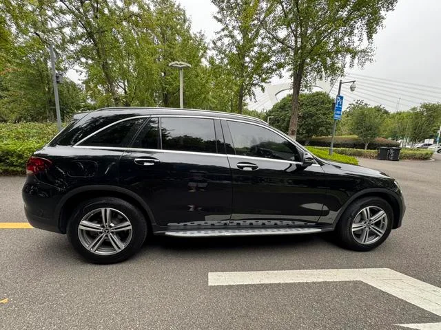 Mercedes-Benz GLC 2021 GLC 260 L 4MATIC Dynamic interior photo 10 Mercedes-Benz GLC 2021 GLC 260 L 4MATIC Dynamic interior photo 10