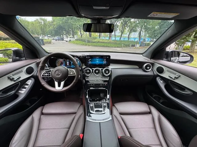 Mercedes-Benz GLC 2021 GLC 260 L 4MATIC Dynamic interior photo 12 Mercedes-Benz GLC 2021 GLC 260 L 4MATIC Dynamic interior photo 12