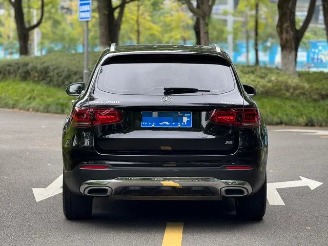 Mercedes-Benz GLC 2021 GLC 260 L 4MATIC Dynamic interior photo 15 Mercedes-Benz GLC 2021 GLC 260 L 4MATIC Dynamic interior photo 15