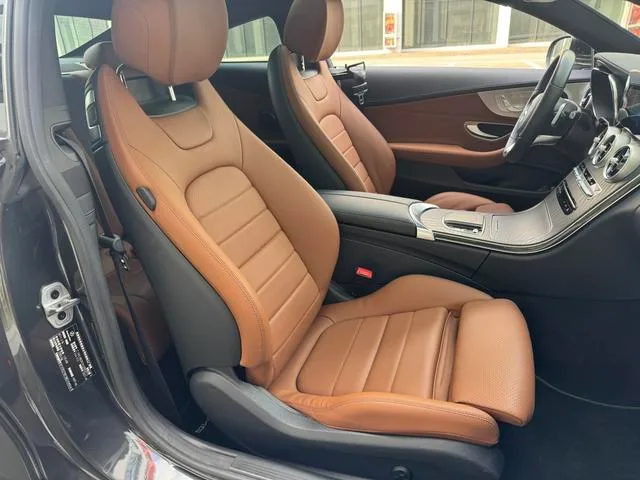 Mercedes-Benz C-Class 2021 C 260 Coupé intérieur photo 11 Mercedes-Benz C-Class 2021 C 260 Coupé intérieur photo 11