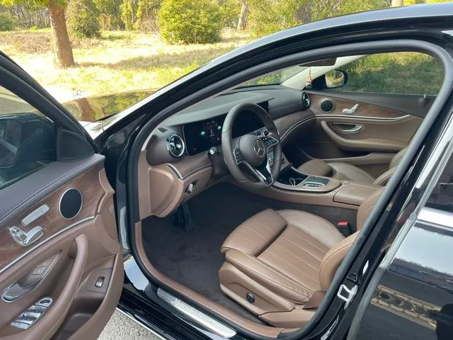Mercedes-Benz E-Class 2023 E 260 L Passenger car exterior photo 8