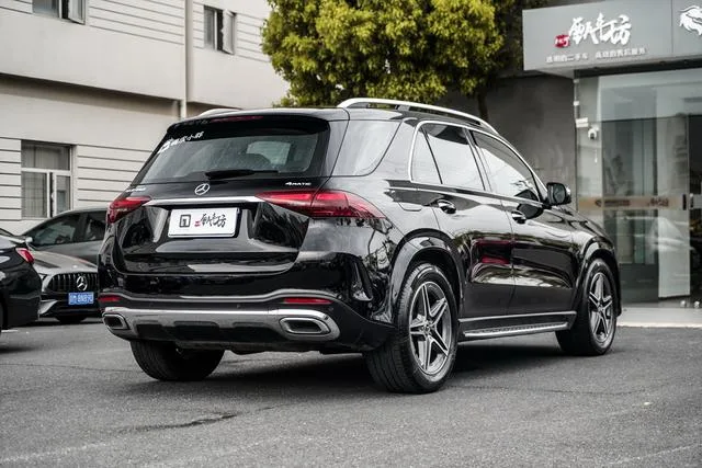Mercedes-Benz GLE (Imported) 2024 GLE 450 4MATIC Style tendance extérieur photo 6 Mercedes-Benz GLE (Imported) 2024 GLE 450 4MATIC Style tendance extérieur photo 6