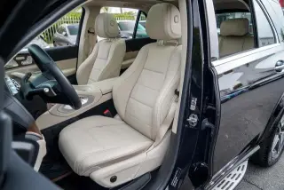 Mercedes-Benz GLE (Imported) 2024 GLE 450 4MATIC Style tendance intérieur photo 15 Mercedes-Benz GLE (Imported) 2024 GLE 450 4MATIC Style tendance intérieur photo 15