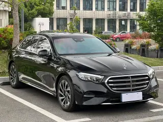 Mercedes-Benz E-Class 2024 E 300 L De lujo Coche exterior foto 3