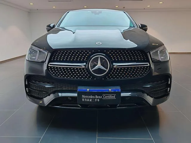 Mercedes-Benz GLE Coupe 2022 GLE 350 4MATIC coupe SUV Luxury type exterior photo 4