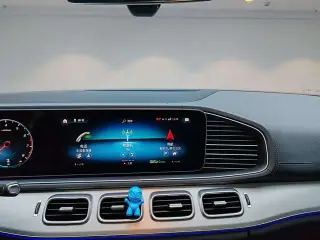 Mercedes-Benz GLE Coupe 2022 GLE 350 4MATIC coupe SUV Luxury type interior photo 13