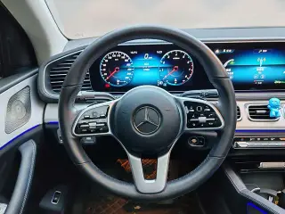 Mercedes-Benz GLE Coupe 2022 GLE 350 4MATIC coupe SUV Luxury type interior photo 19