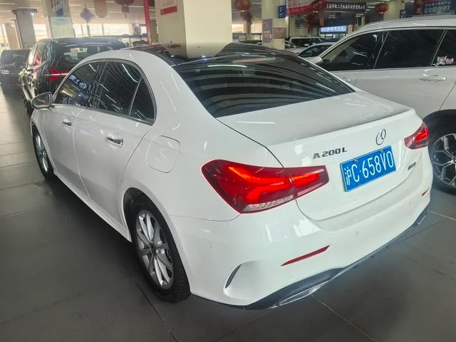 Mercedes-Benz A-Class 2021 A 200 L Sports Sedan Dynamic Edition exterior photo 4