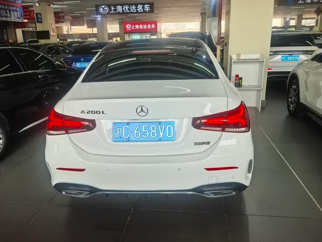 Mercedes-Benz A-Class 2021 A 200 L Sports Sedan Dynamic Edition exterior photo 5