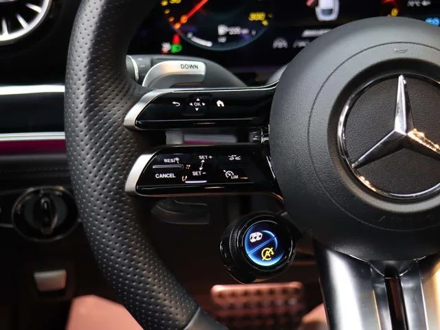 Mercedes-Benz AMG GT 2023 AMG GT 50 Voiture de sport à quatre portes intérieur photo 16 Mercedes-Benz AMG GT 2023 AMG GT 50 Voiture de sport à quatre portes intérieur photo 16