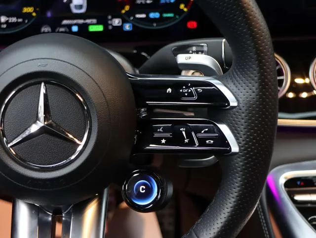 Mercedes-Benz AMG GT 2023 AMG GT 50 Voiture de sport à quatre portes intérieur photo 17 Mercedes-Benz AMG GT 2023 AMG GT 50 Voiture de sport à quatre portes intérieur photo 17