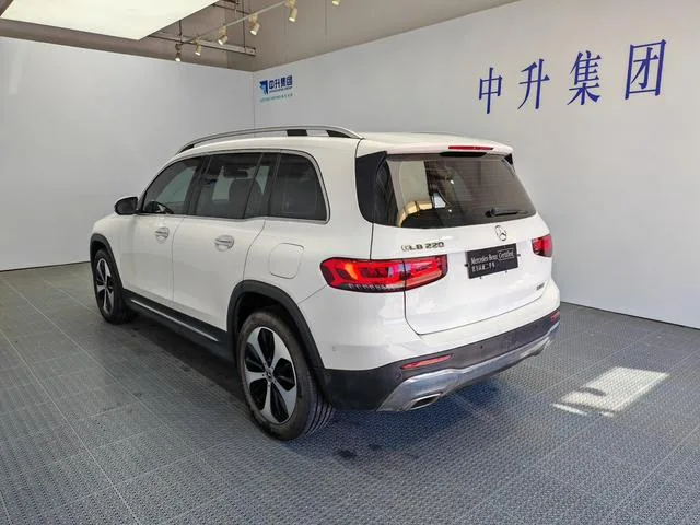 Mercedes-Benz GLB 2023 GLB 220 Style tendance extérieur photo 4
