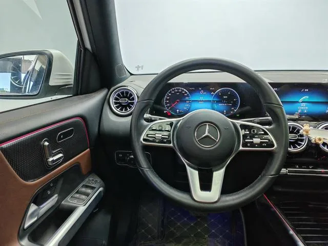 Mercedes-Benz GLB 2023 GLB 220 Style tendance extérieur photo 9