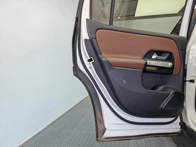 Mercedes-Benz GLB 2023 GLB 220 Style tendance intérieur photo 14