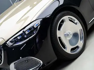 Mercedes-Benz Mercedes-Maybach S-Class 2023 S 680 4MATIC extérieur photo 3