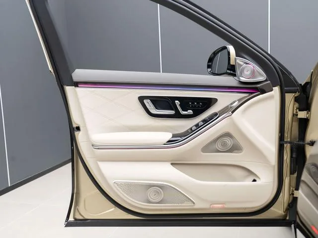 Mercedes-Benz Mercedes-Maybach S-Class 2023 S 680 4MATIC extérieur photo 9