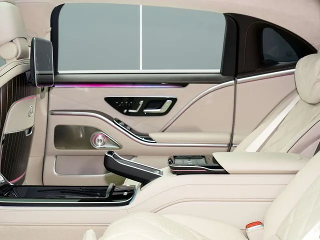 Mercedes-Benz Mercedes-Maybach S-Class 2023 S 680 4MATIC intérieur photo 14