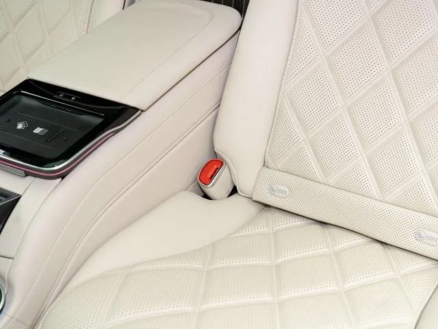 Mercedes-Benz Mercedes-Maybach S-Class 2023 S 680 4MATIC intérieur photo 17