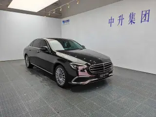 Mercedes-Benz E-Class 2023 E 300 L Estilo de moda Coche exterior foto 3 Mercedes-Benz E-Class 2023 E 300 L Estilo de moda Coche exterior foto 3