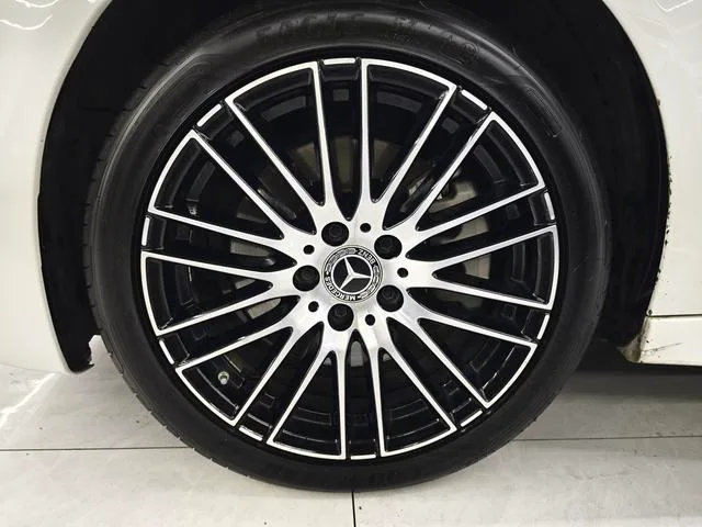 Mercedes-Benz C-Class 2022 C 260 L Version sportive intérieur photo 12 Mercedes-Benz C-Class 2022 C 260 L Version sportive intérieur photo 12