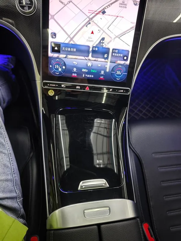 Mercedes-Benz C-Class 2022 C 260 L Version sportive intérieur photo 17 Mercedes-Benz C-Class 2022 C 260 L Version sportive intérieur photo 17