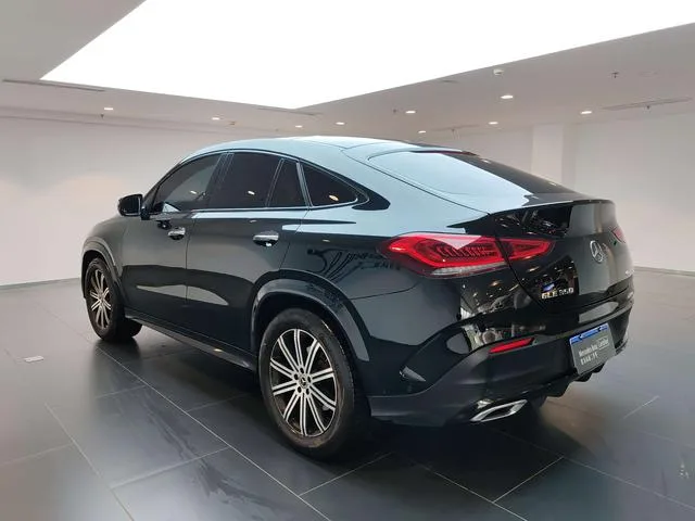 Mercedes-Benz GLE Coupe 2022 GLE 350 4MATIC Coupé SUV Estilo de moda exterior foto 6 Mercedes-Benz GLE Coupe 2022 GLE 350 4MATIC Coupé SUV Estilo de moda exterior foto 6