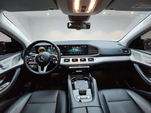 Mercedes-Benz GLE Coupe 2022 GLE 350 4MATIC Coupé SUV Estilo de moda interior foto 13 Mercedes-Benz GLE Coupe 2022 GLE 350 4MATIC Coupé SUV Estilo de moda interior foto 13