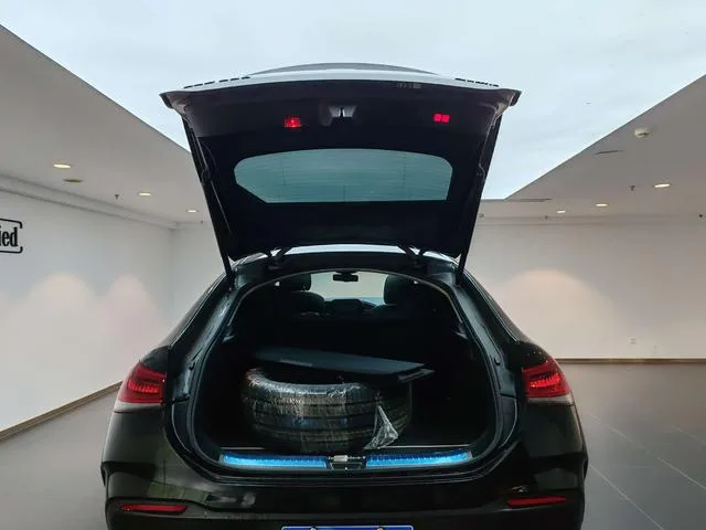 Mercedes-Benz GLE Coupe 2022 GLE 350 4MATIC Coupé SUV Estilo de moda interior foto 15 Mercedes-Benz GLE Coupe 2022 GLE 350 4MATIC Coupé SUV Estilo de moda interior foto 15