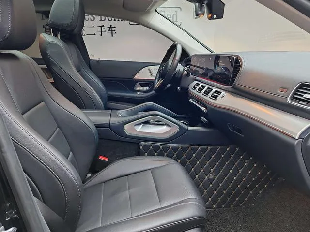 Mercedes-Benz GLE Coupe 2022 GLE 350 4MATIC Coupé SUV Estilo de moda interior foto 16 Mercedes-Benz GLE Coupe 2022 GLE 350 4MATIC Coupé SUV Estilo de moda interior foto 16