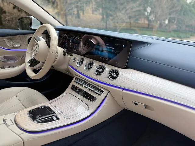 Mercedes-Benz E-Class (Imported) 2023 E 260 Coupé interior foto 9 Mercedes-Benz E-Class (Imported) 2023 E 260 Coupé interior foto 9