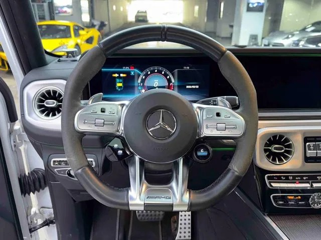 Mercedes-Benz Mercedes-AMG G-Class 2022 AMG G 63 intérieur photo 16