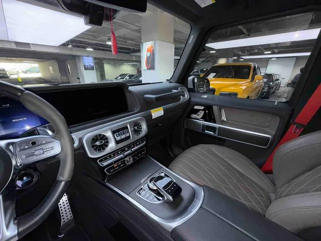 Mercedes-Benz Mercedes-AMG G-Class 2022 AMG G 63 intérieur photo 18