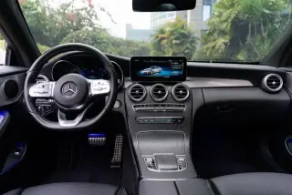 Mercedes-Benz C-Class 2021 C 260 Coupe interior photo 12 Mercedes-Benz C-Class 2021 C 260 Coupe interior photo 12