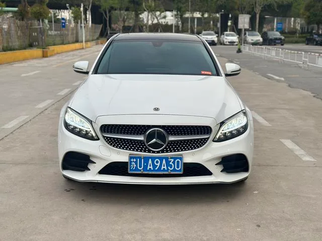 Mercedes-Benz C-Class 2021 C 200 L Edición deportiva de moda exterior foto 2 Mercedes-Benz C-Class 2021 C 200 L Edición deportiva de moda exterior foto 2